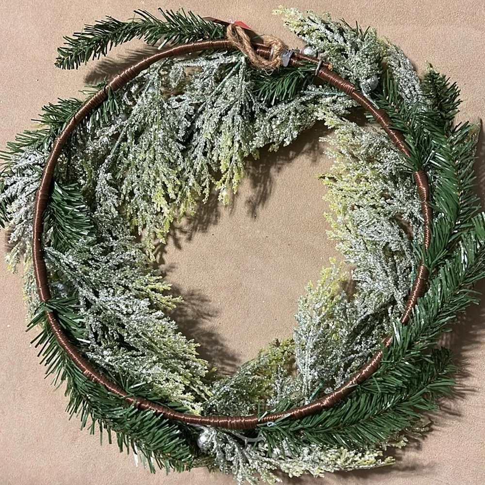 WonderShop Holiday Wreath, Christmas Green, New with Tag
